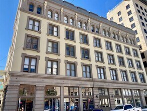 Building Photo - 415 22nd St