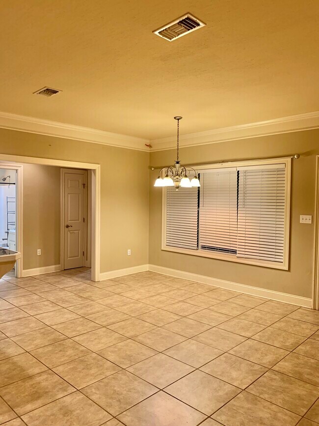 7 Beauregard Dr, Hattiesburg, MS 39402 House Rental in Hattiesburg