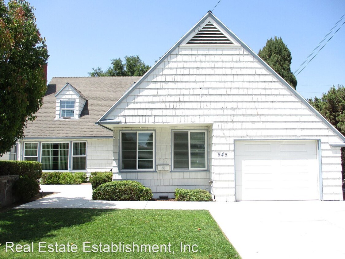 Foto principal - 4 br, 2 bath House - 545 W. Main Street