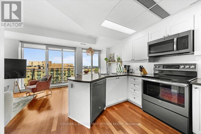 Building Photo - 134 York St