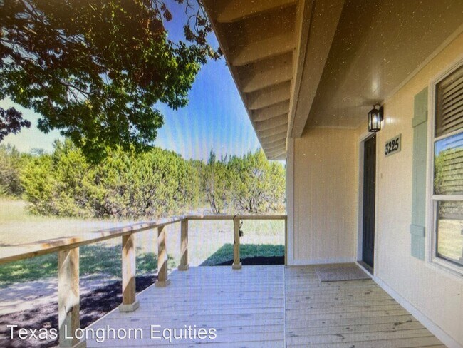 Building Photo - 3 br, 1 bath House - 3225 Evergreen Dr.
