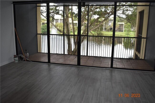 Building Photo - 2930 SW 87th Ter