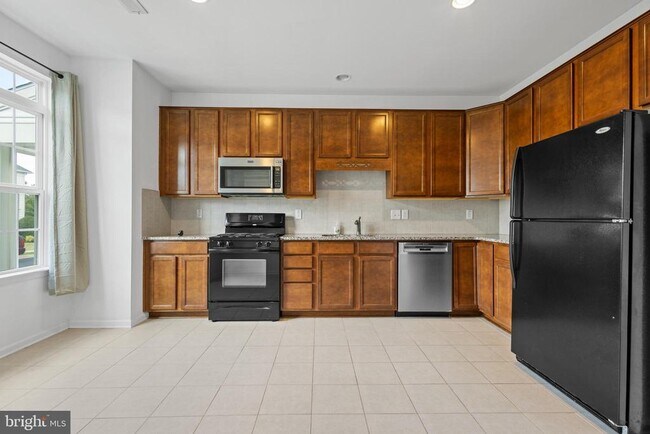 Building Photo - 305 Prestwick Ln