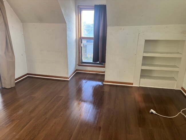 sala de estar 1 - 314 S Park St