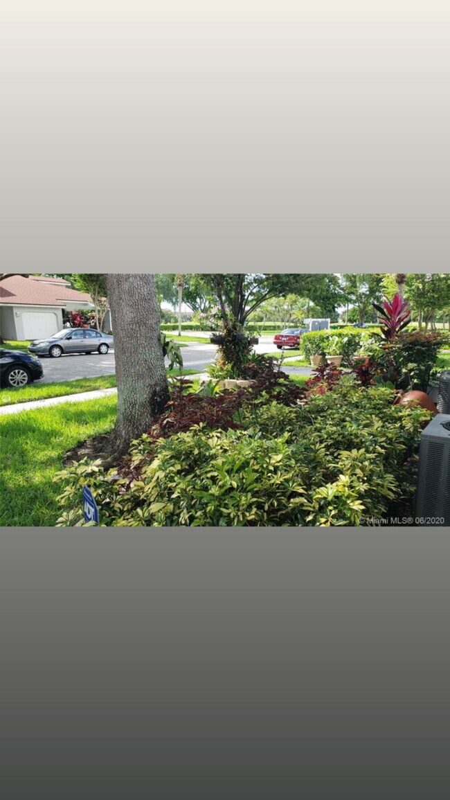 Photo - 6760 N Pine Island Rd House