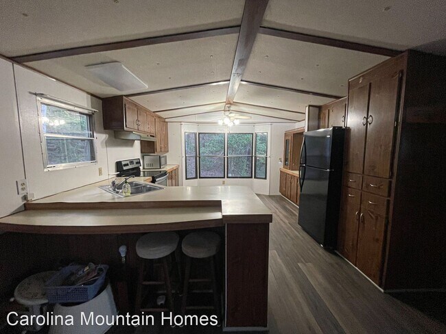 Foto del edificio - 2 br, 1 bath House - 250 Camp Creek Estates