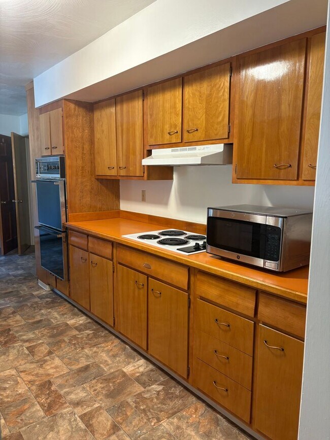 Foto del edificio - 3029 River Bend Dr