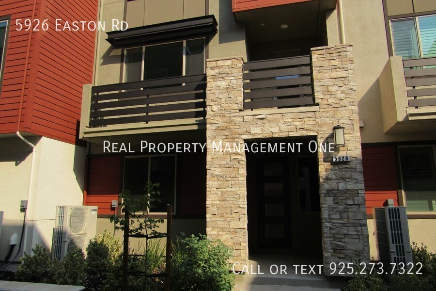 Foto principal - 5926 Easton Rd