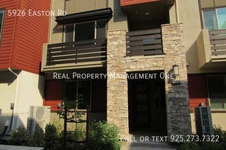 Building Photo - 5926 Easton Rd