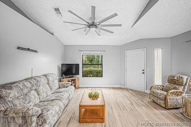 Foto del edificio - 2826 Stoneway Ln
