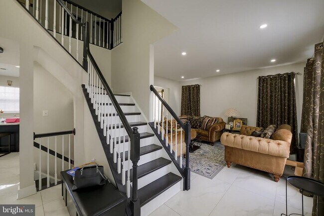 Building Photo - 601 Crossover Ct