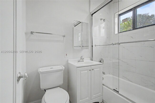 Foto del edificio - 600 SW 9th St