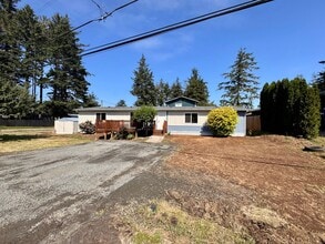 Building Photo - 63515 Grand Rd