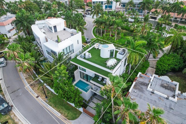 Building Photo - 288 Palm Ave