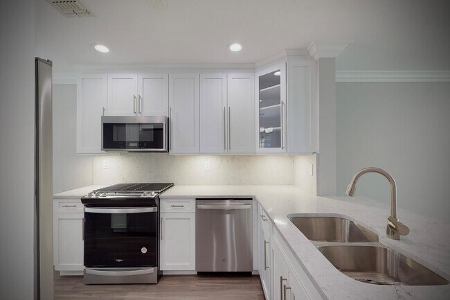 Foto del edificio - 100 Saddle Cove Rd