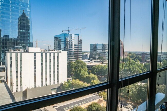 Foto del edificio - 1280 W Peachtree St NW