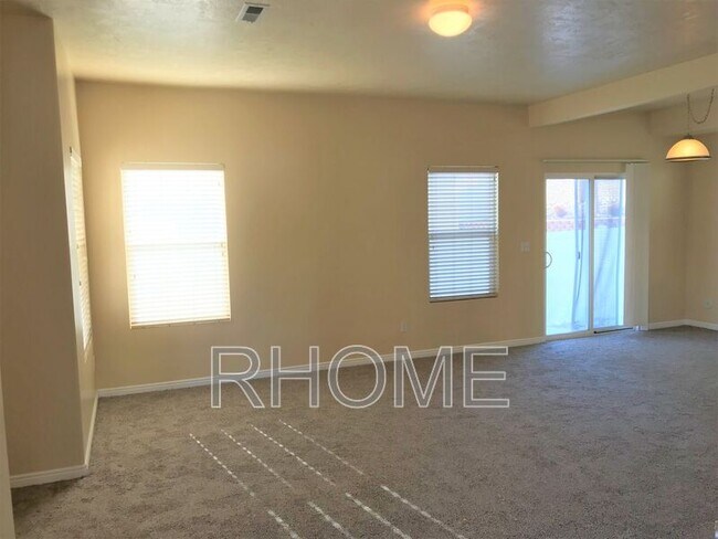 Foto del edificio - 7728 New Snowbell Ln