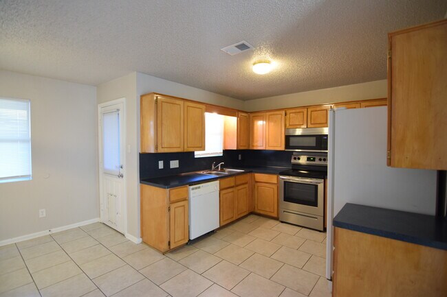 Building Photo - 4109 Mustang Dr