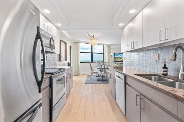 Building Photo - 1000 Longboat Club Rd
