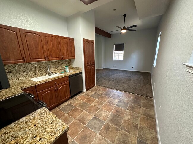 Foto del edificio - 516 Martha St