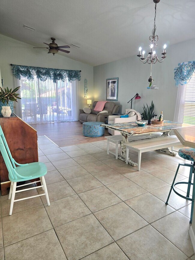 Building Photo - Gorgeous 3/2/2 in Terra Vista!!!