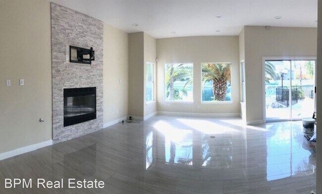 Building Photo - 4 br, 3 bath House - 5415 Headlands Dr.