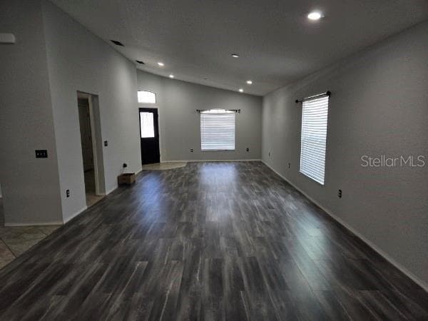 Foto del edificio - 2235 Lakeridge Dr