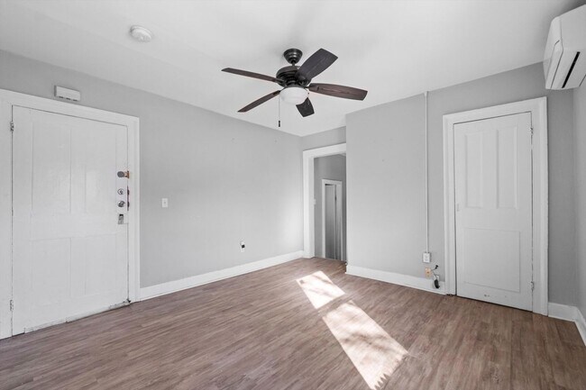 Foto del edificio - 49 S Hamilton St