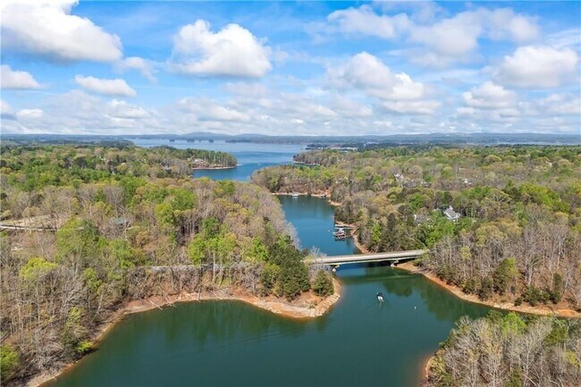 Building Photo - 6616 Splashwater Dr