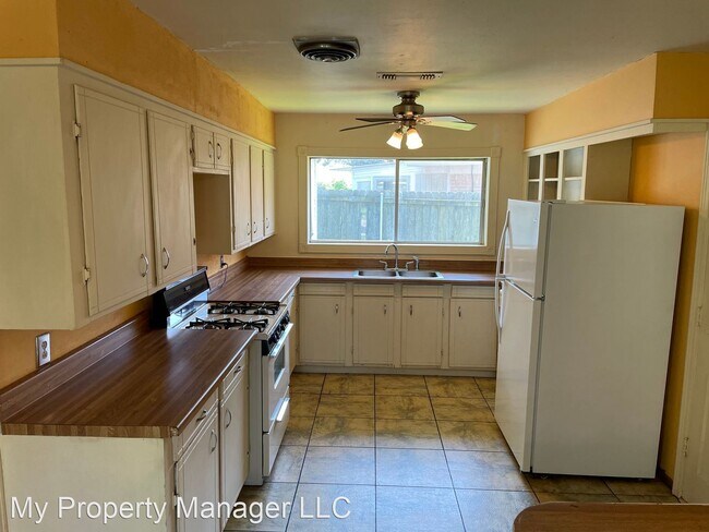 Building Photo - 3 br, 2 bath House - 151 Carroll St