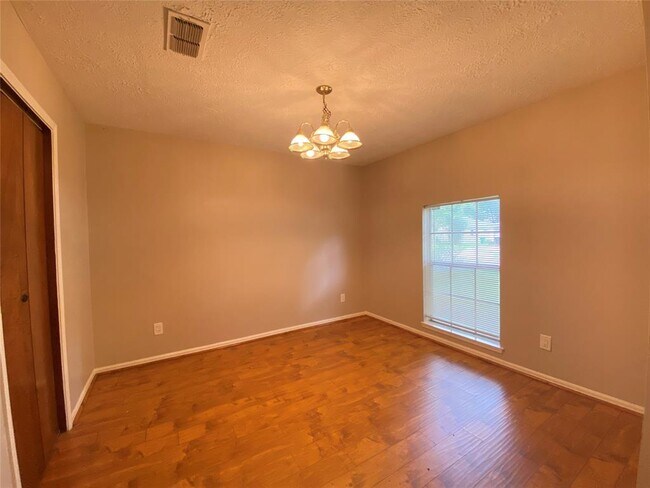 Building Photo - 16202 Rill Ln