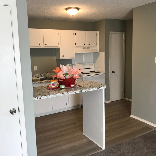 Foto del edificio - 2901 Pleasant Valley Rd