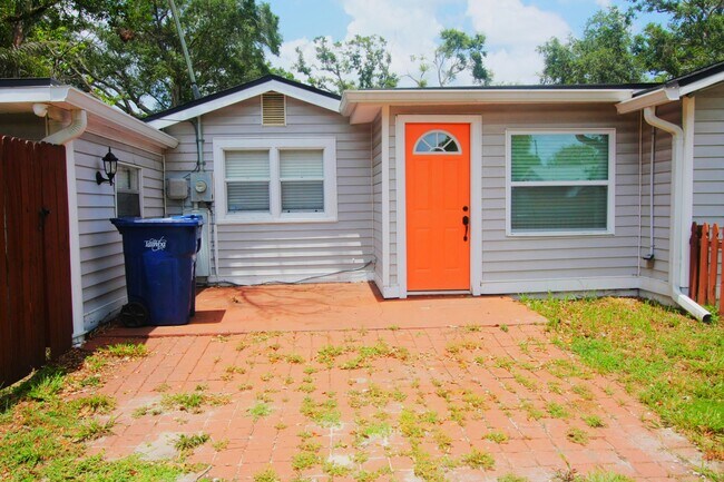 Building Photo - 6602 N 9th St