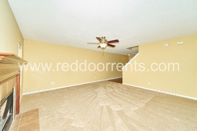 Building Photo - 10847 Grace Dr