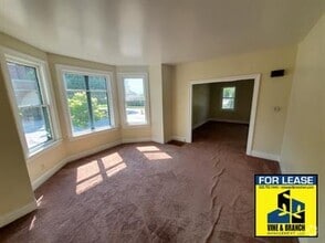 Building Photo - 502 Geele Ave