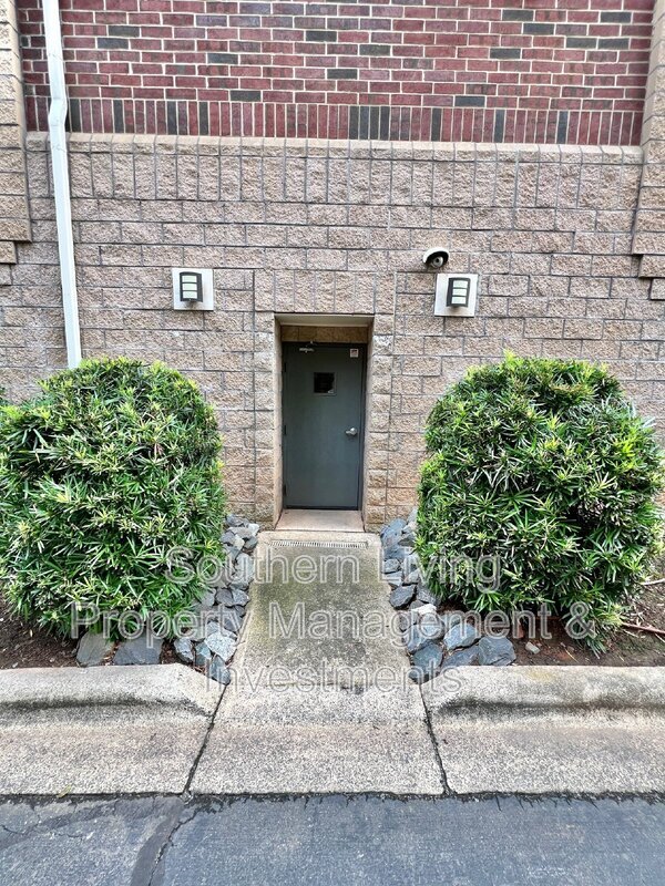 Foto del edificio - 404 N Laurel Ave
