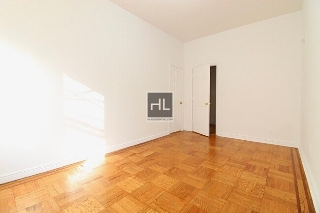 Building Photo - FT HAMILTON PARKWAY / 1-Bedroom
