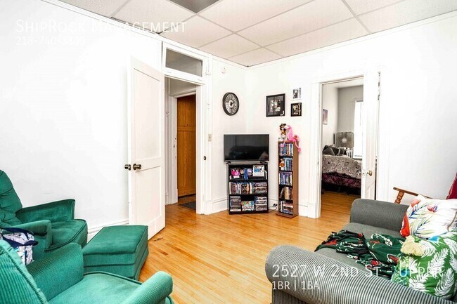 Foto del edificio - 2527 W 2nd St