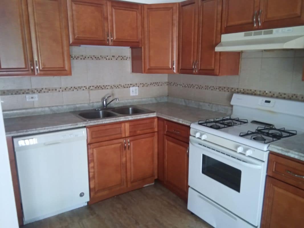 Building Photo - 755 Inland Cir