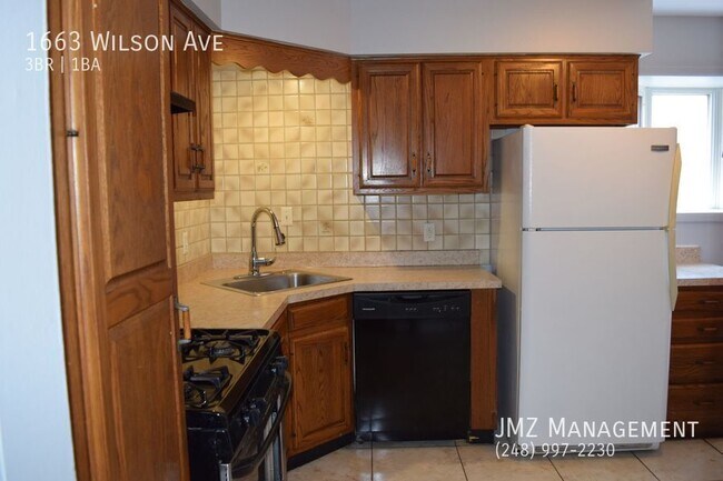 Foto del edificio - 1663 Wilson Ave