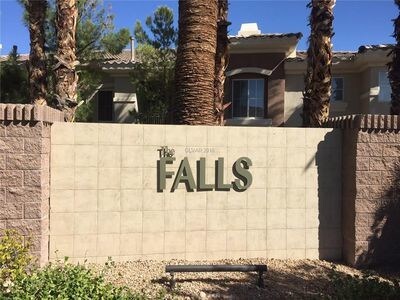 Foto del edificio - 9050 W Warm Springs Rd