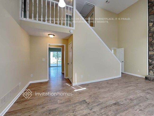 Foto del edificio - 4756 Saddleridge Rd