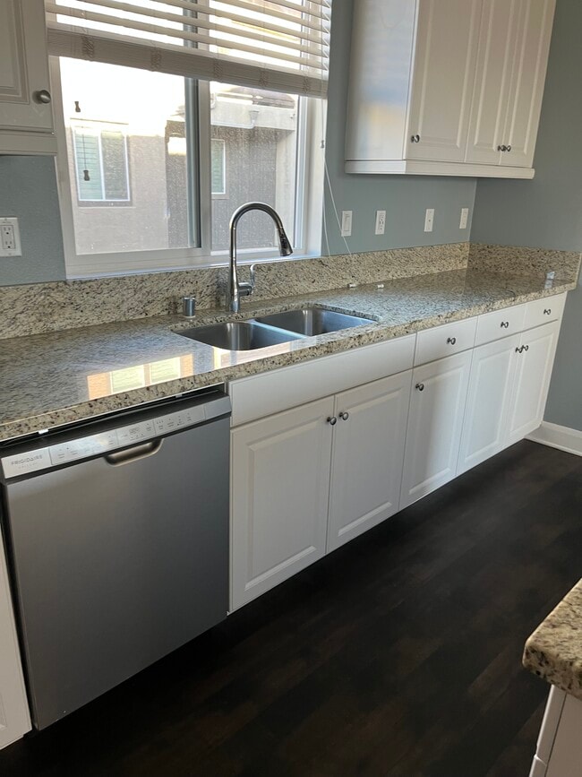 Building Photo - 7363 Luminaire Pl