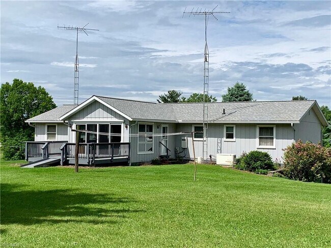 Building Photo - 1720 Congress Lake Rd