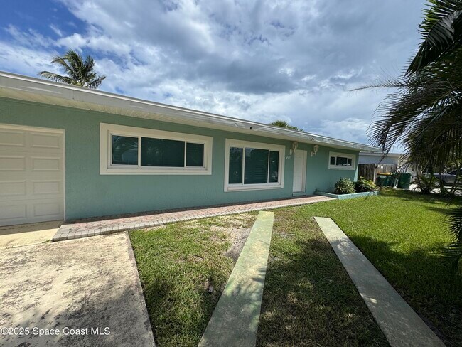 Building Photo - 901 S Orlando Ave