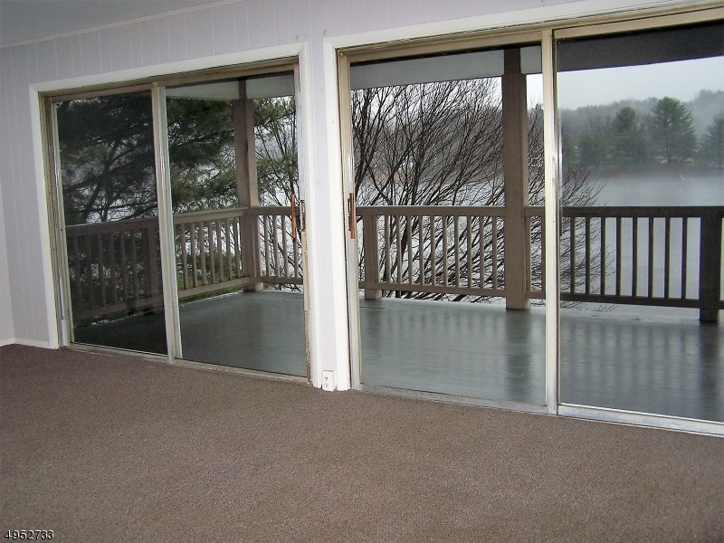 Primary Photo - 404 Lake Shore N