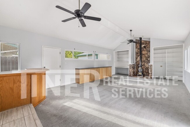 Foto del edificio - 511 Lyndhurst Ave