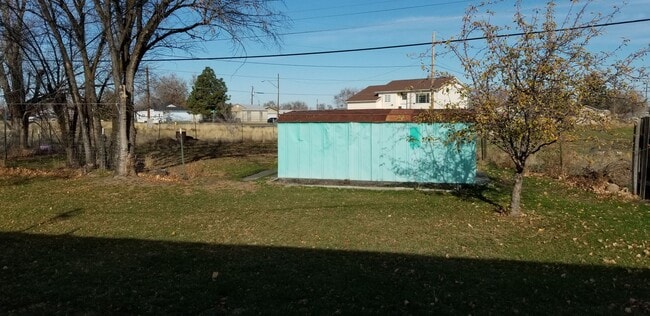 Building Photo - 1/2 OFF NOVEMBER RENT