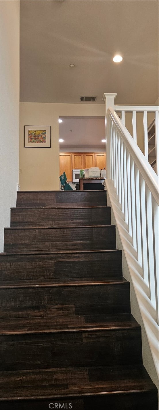 Foto del edificio - 1336 McFadden Dr