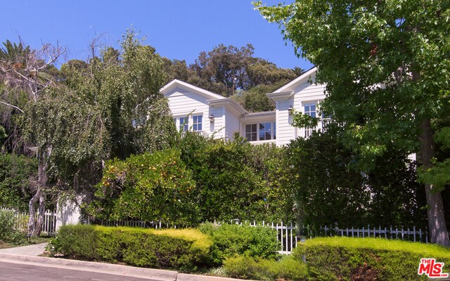 Foto del edificio - 1824 Old Orchard Rd